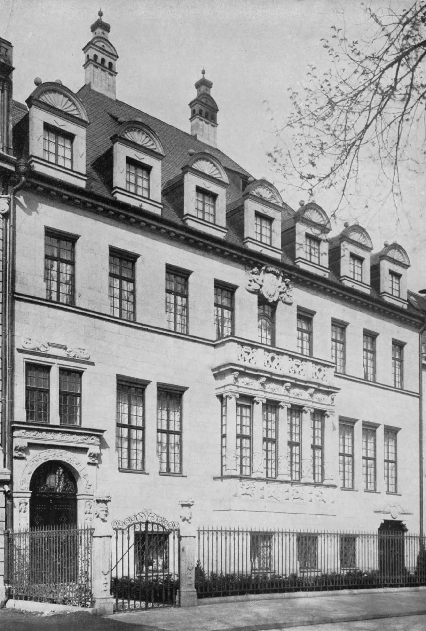 Haus Puricelli, Düsseldorf · Königsallee 49